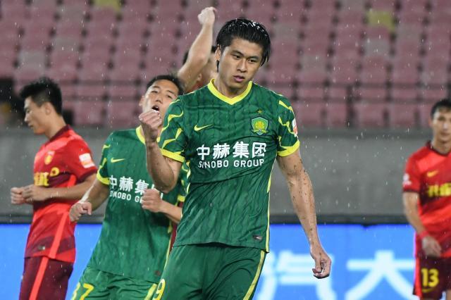 中超年轻土炮同时爆发 郭田雨张玉宁对飚冲击金靴